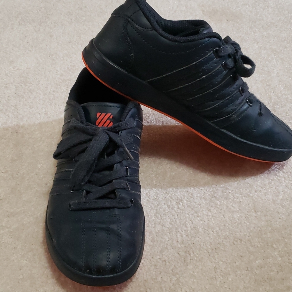K-Swiss Boys Size 4 Sneakers